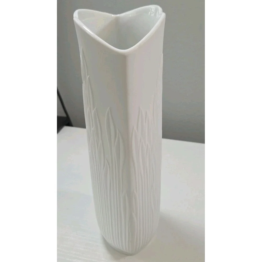 AK Kaiser White Matte Porcelain Vase Grass Leaf Pattern Made in Germany Signed
